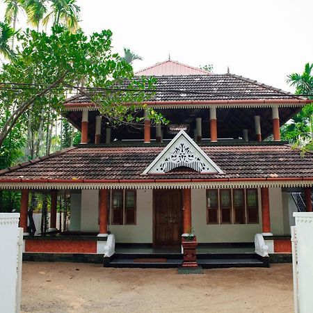 Mi Casa Tu Casa Homestay Kochi Kültér fotó
