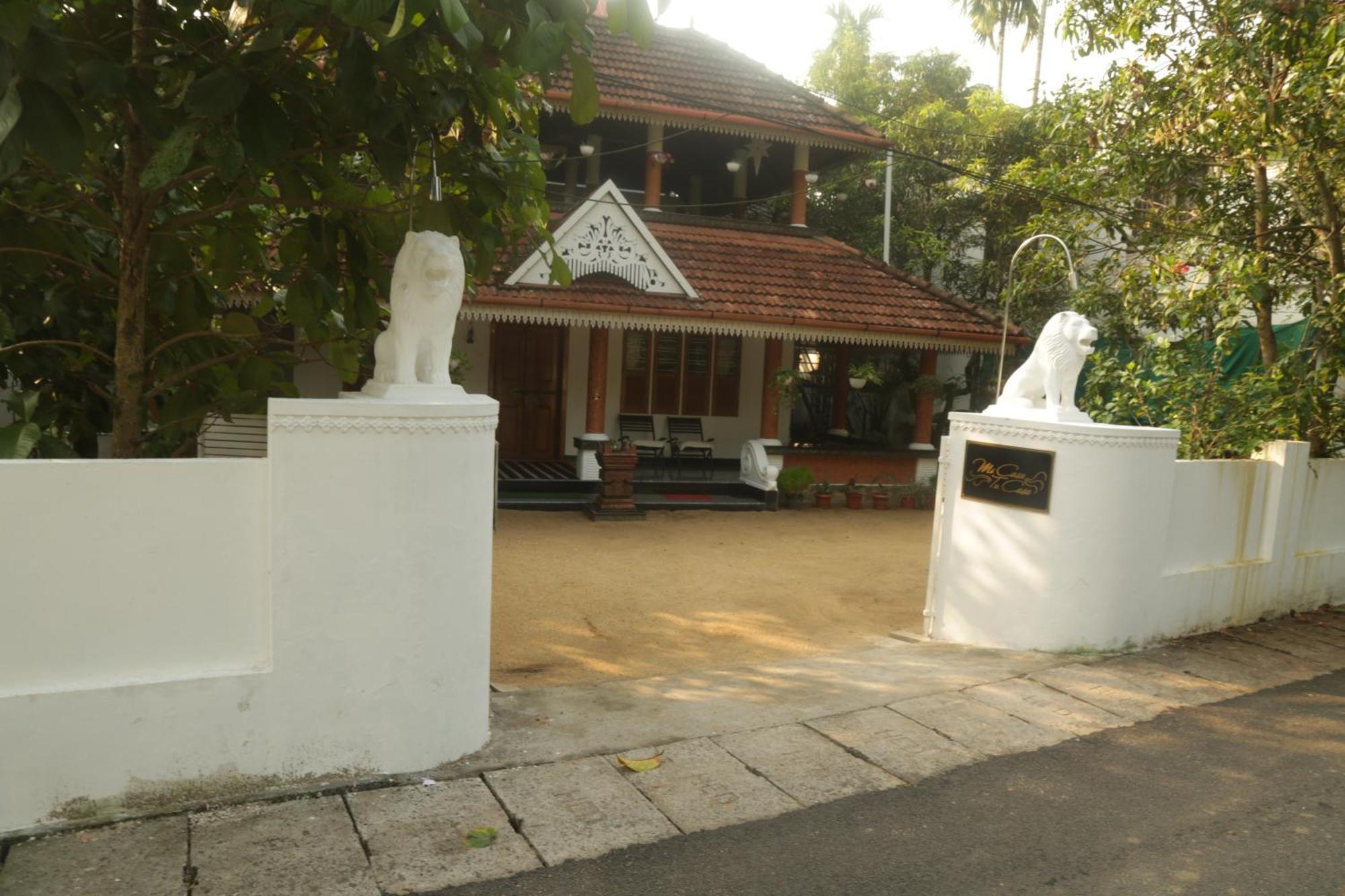Mi Casa Tu Casa Homestay Kochi Kültér fotó